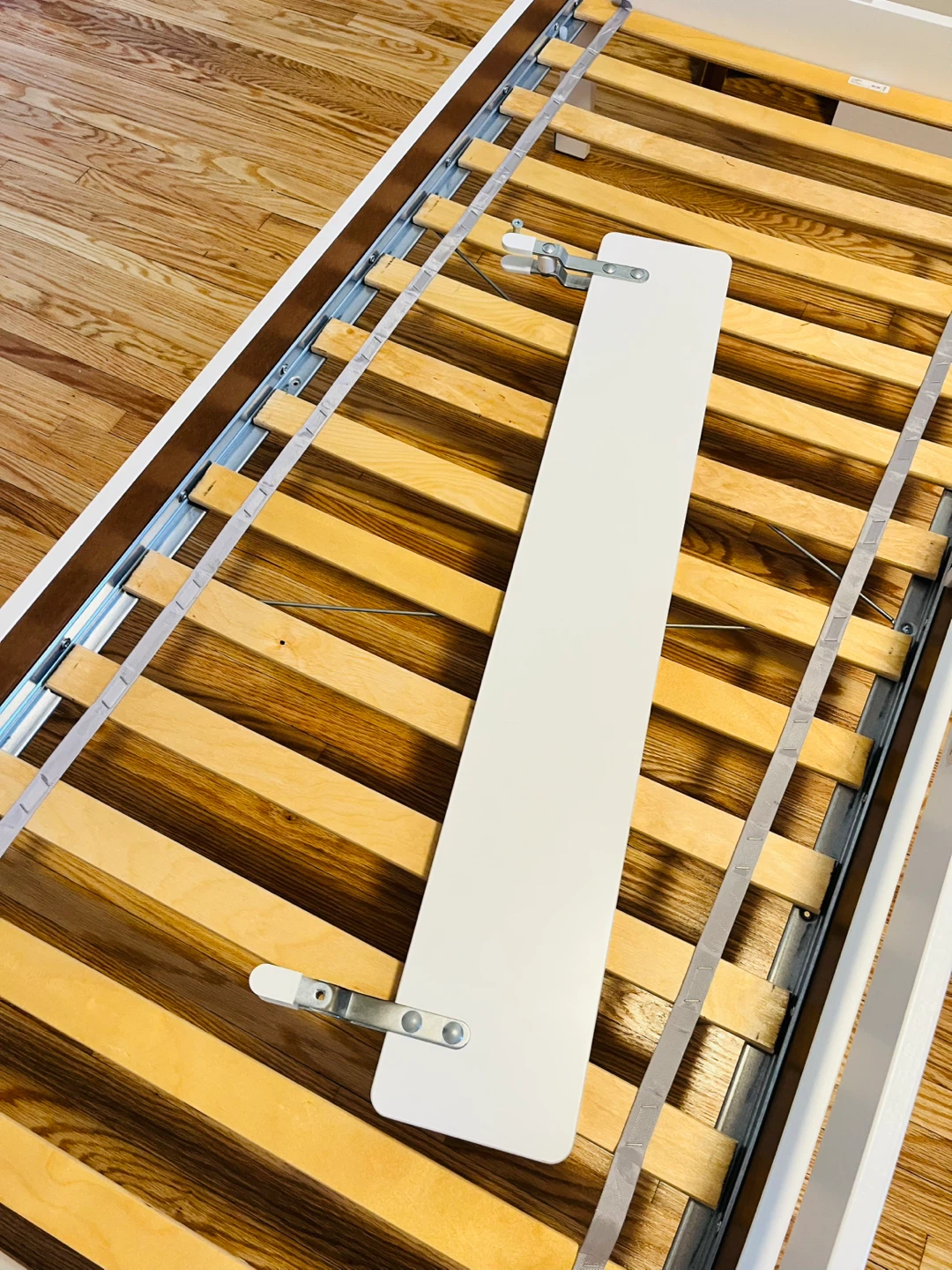 White Toddler Bed Frame with side guardian. - photo 4