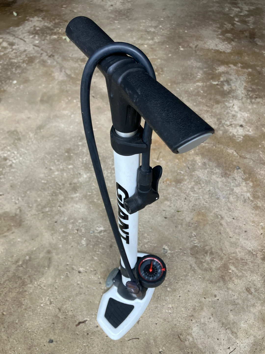 Giant Bicycle Floor Pump with Gauge