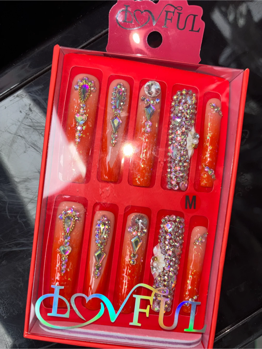 LOVEFUL Press-On Nails - Size M