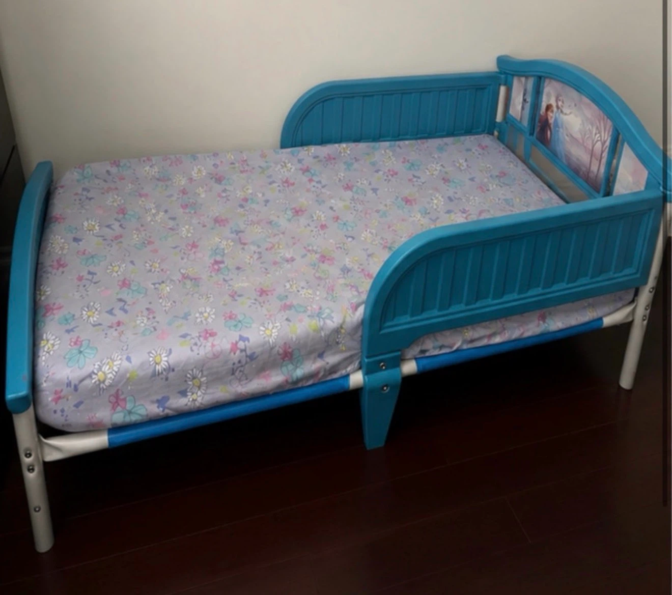 Blue Toddler Bed with Frozen Graphics