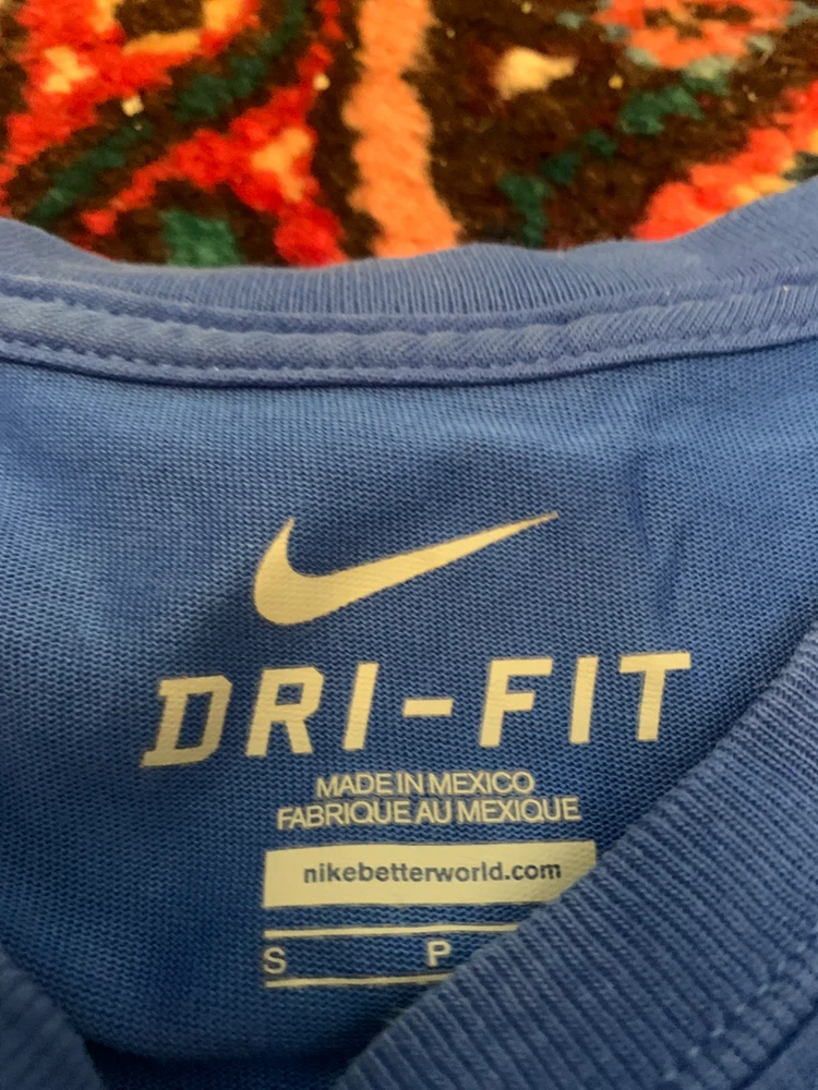 Lot of 3 T-Shirts: Nike Dri-Fit, Arizona Jeans Co. - photo 2
