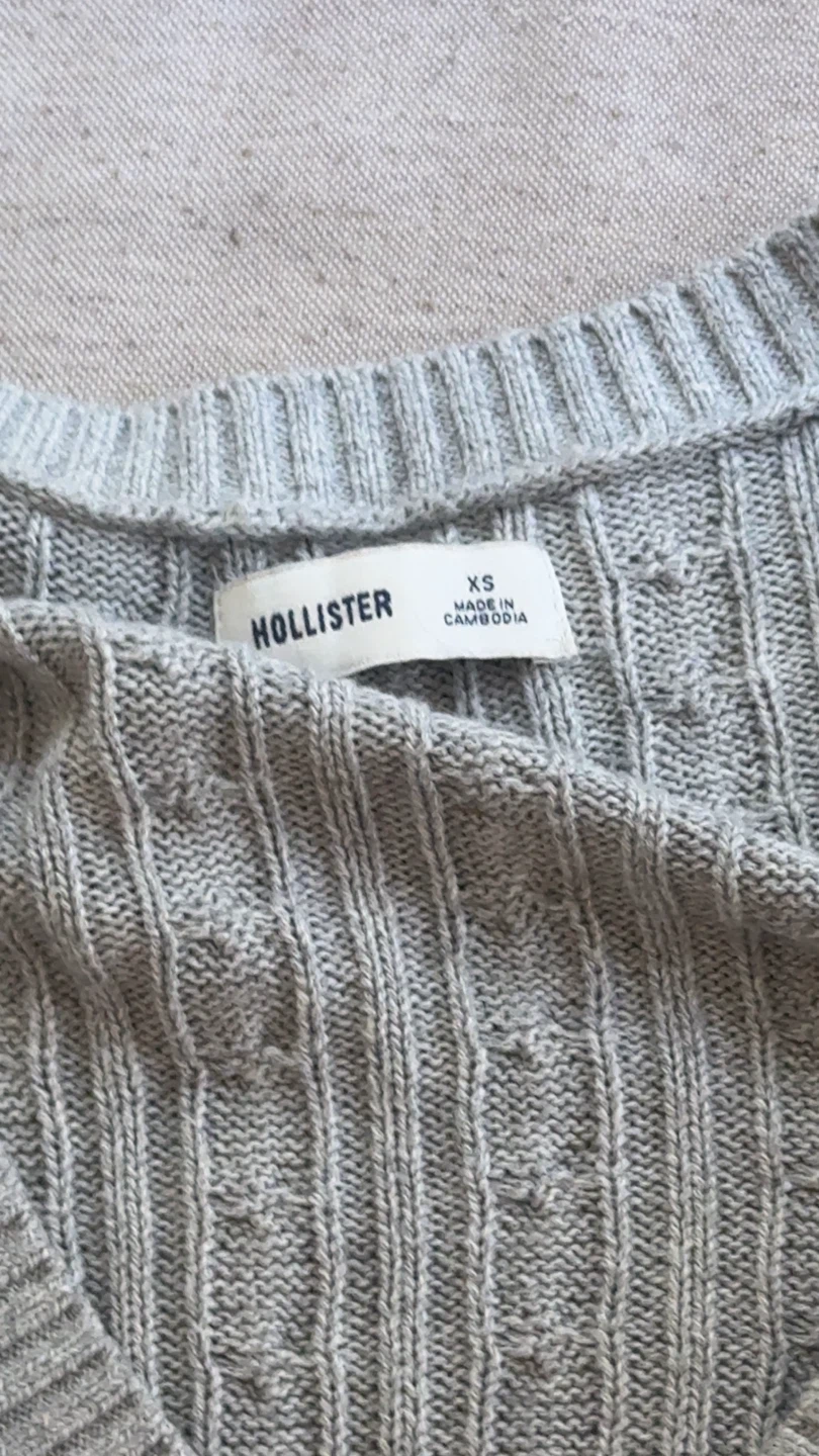 Hollister Ivy Cable-Knit V-Neck Sweater - photo 2