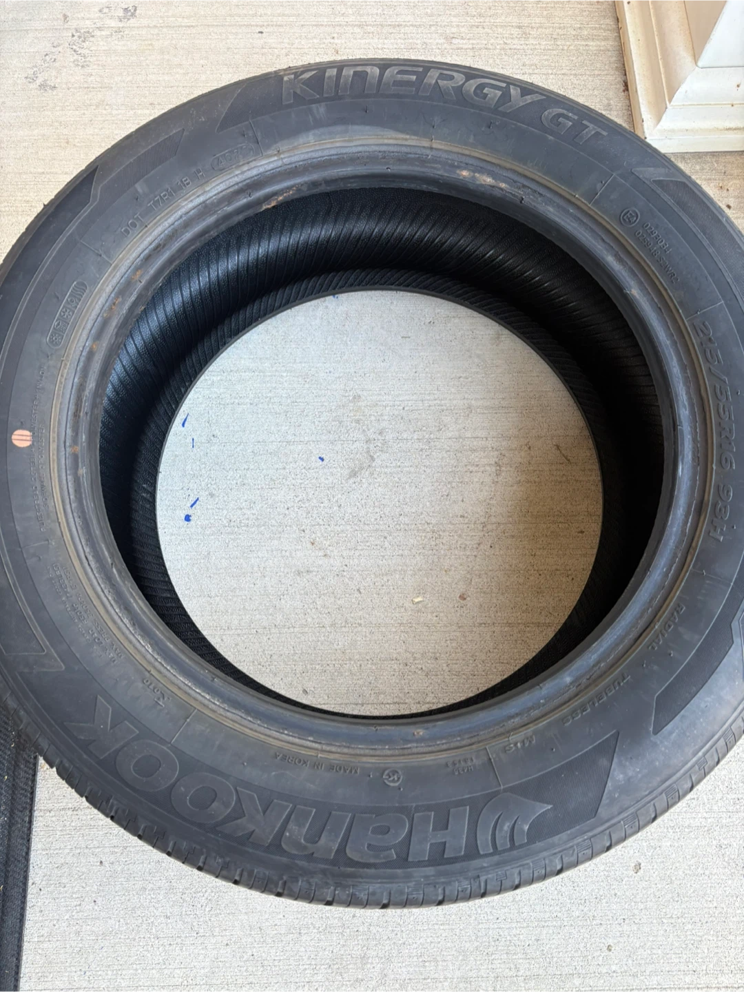 Hankook Kinergy GT Tire 215/55R16 97H - photo 3