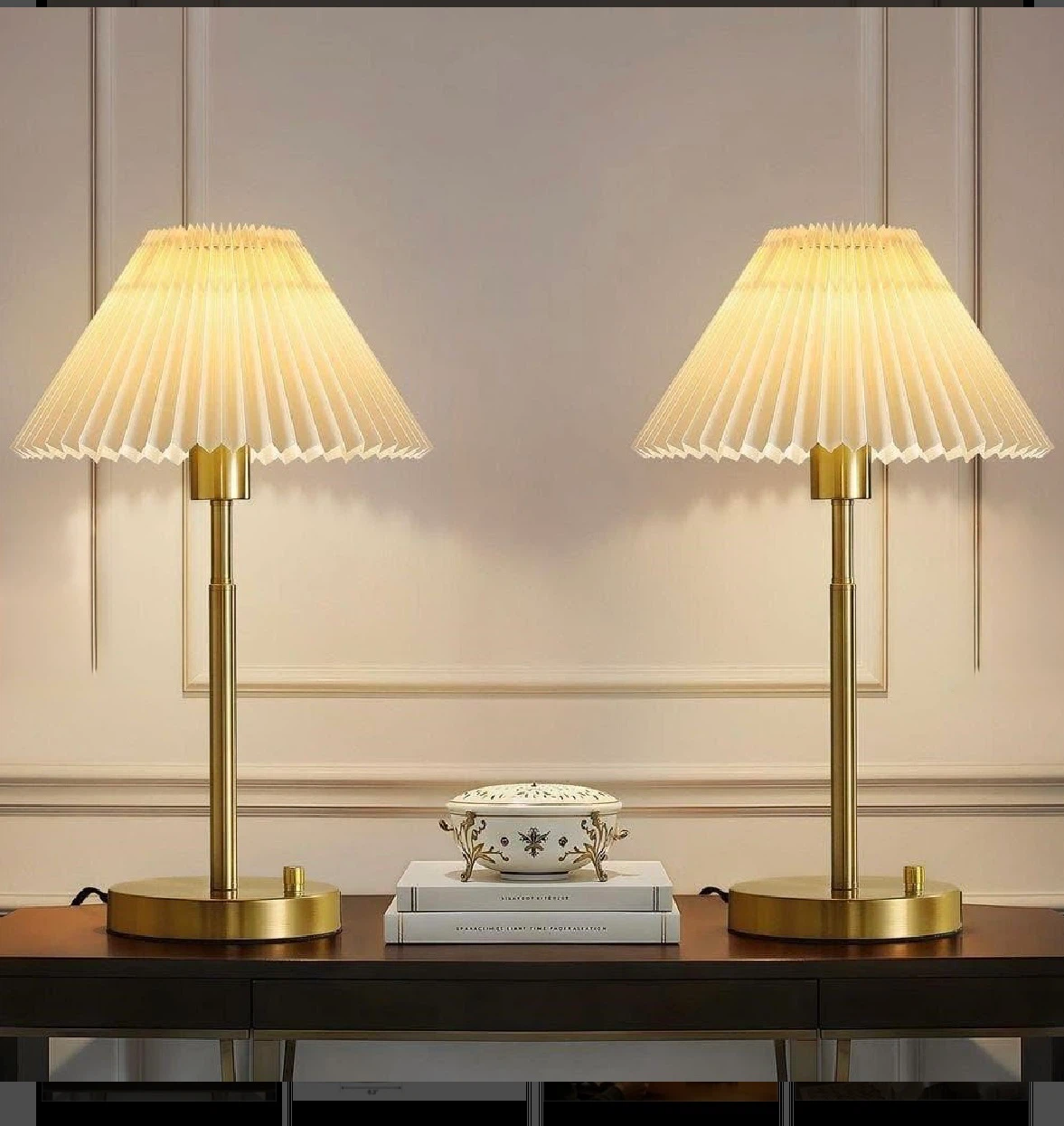 Vintage Pleated Table Lamp - Brass Finish