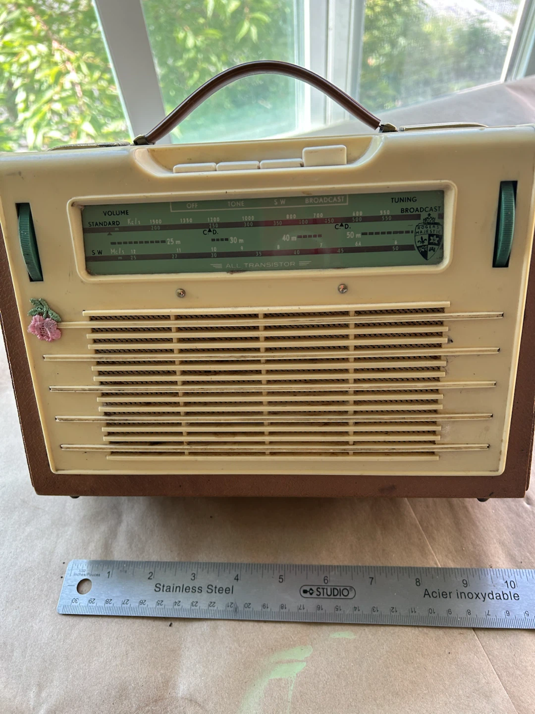 Vintage Transistor Radio - photo 2