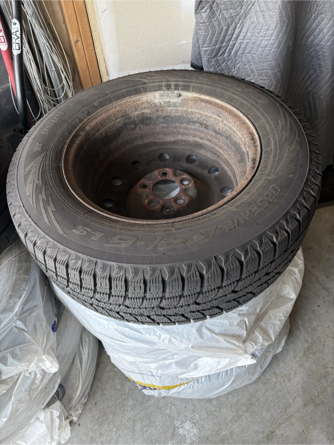 4 Winter Tires with rims - 215/70R16