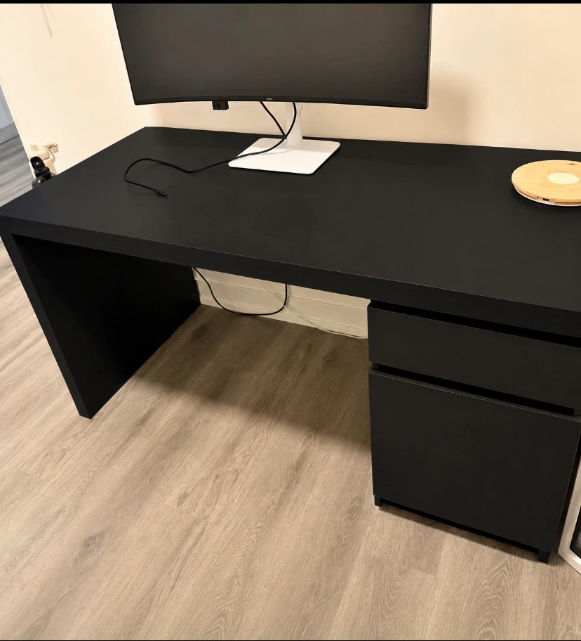 Ikea MALM desk
