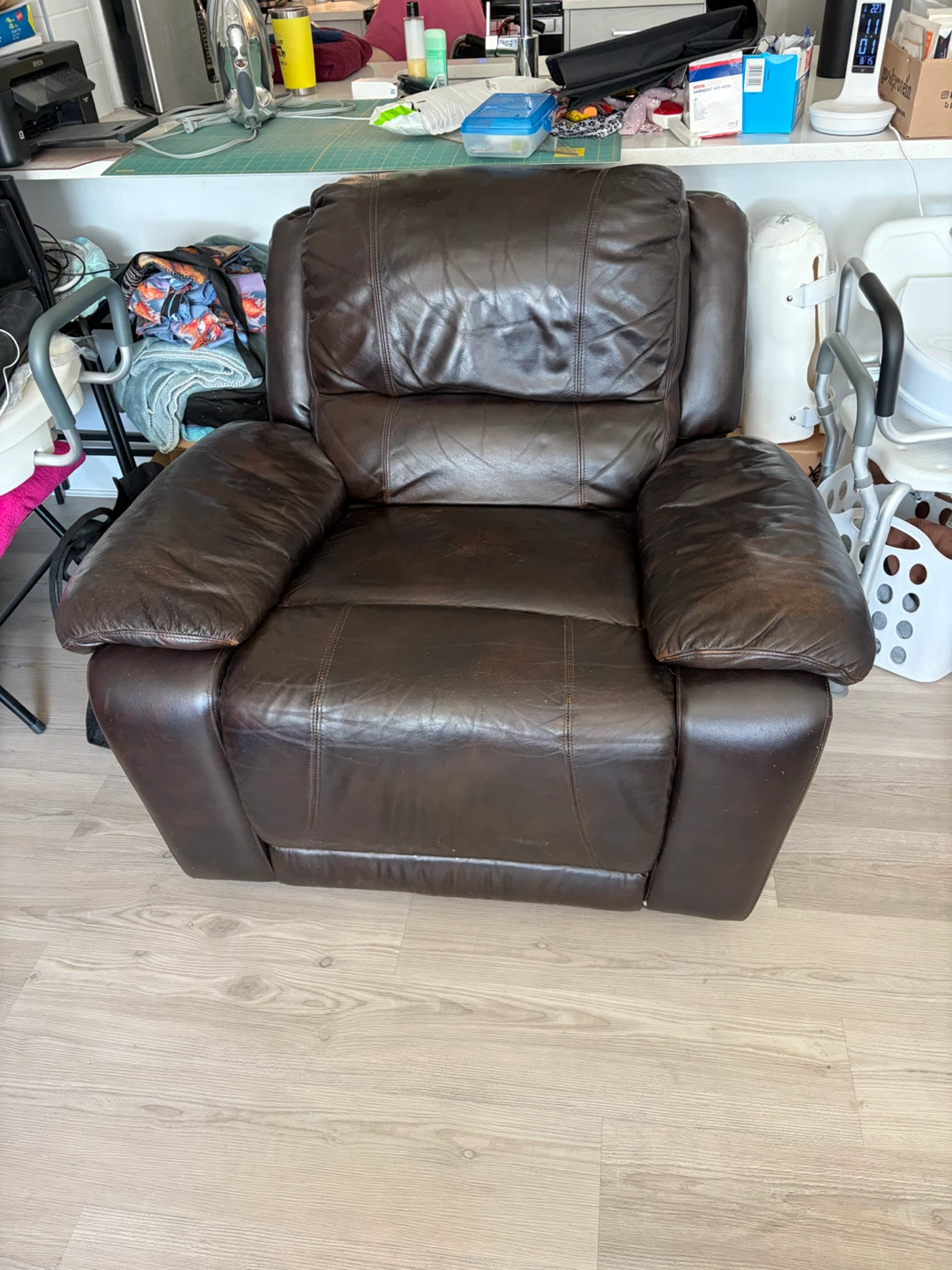 Rocker Recliner chair (manual)