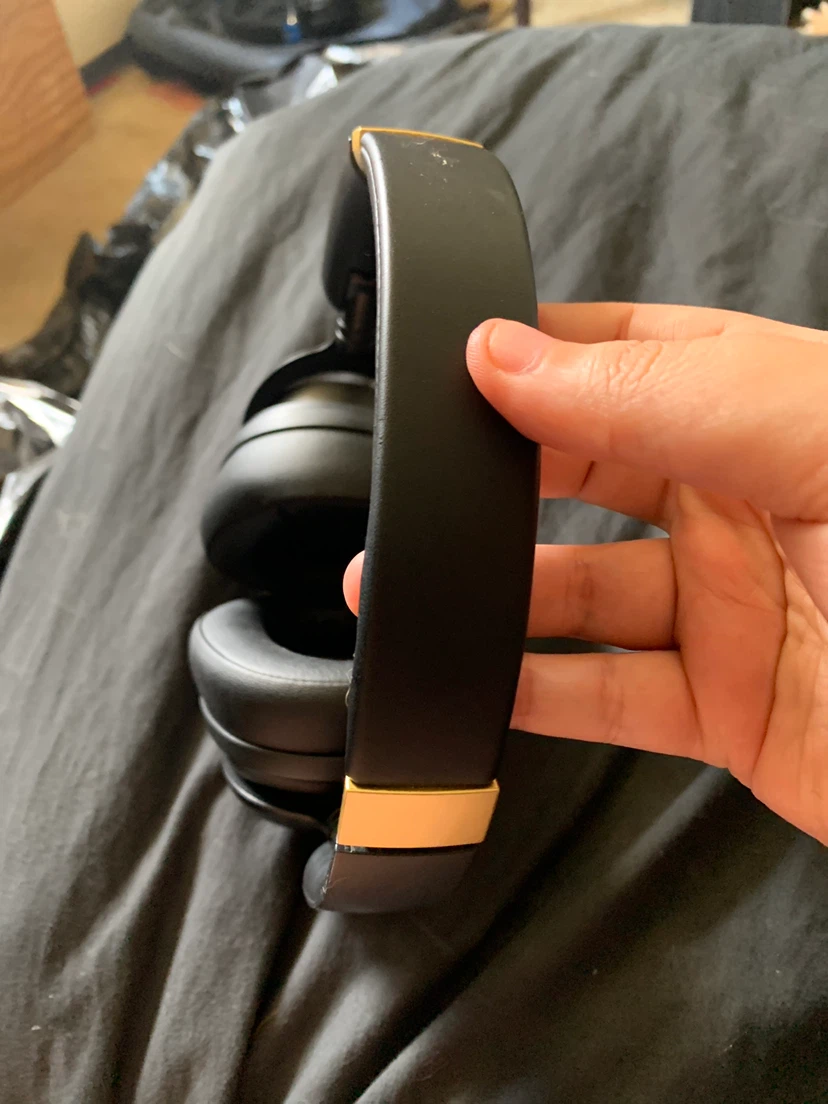 Black Over-Ear Headphones - photo 2