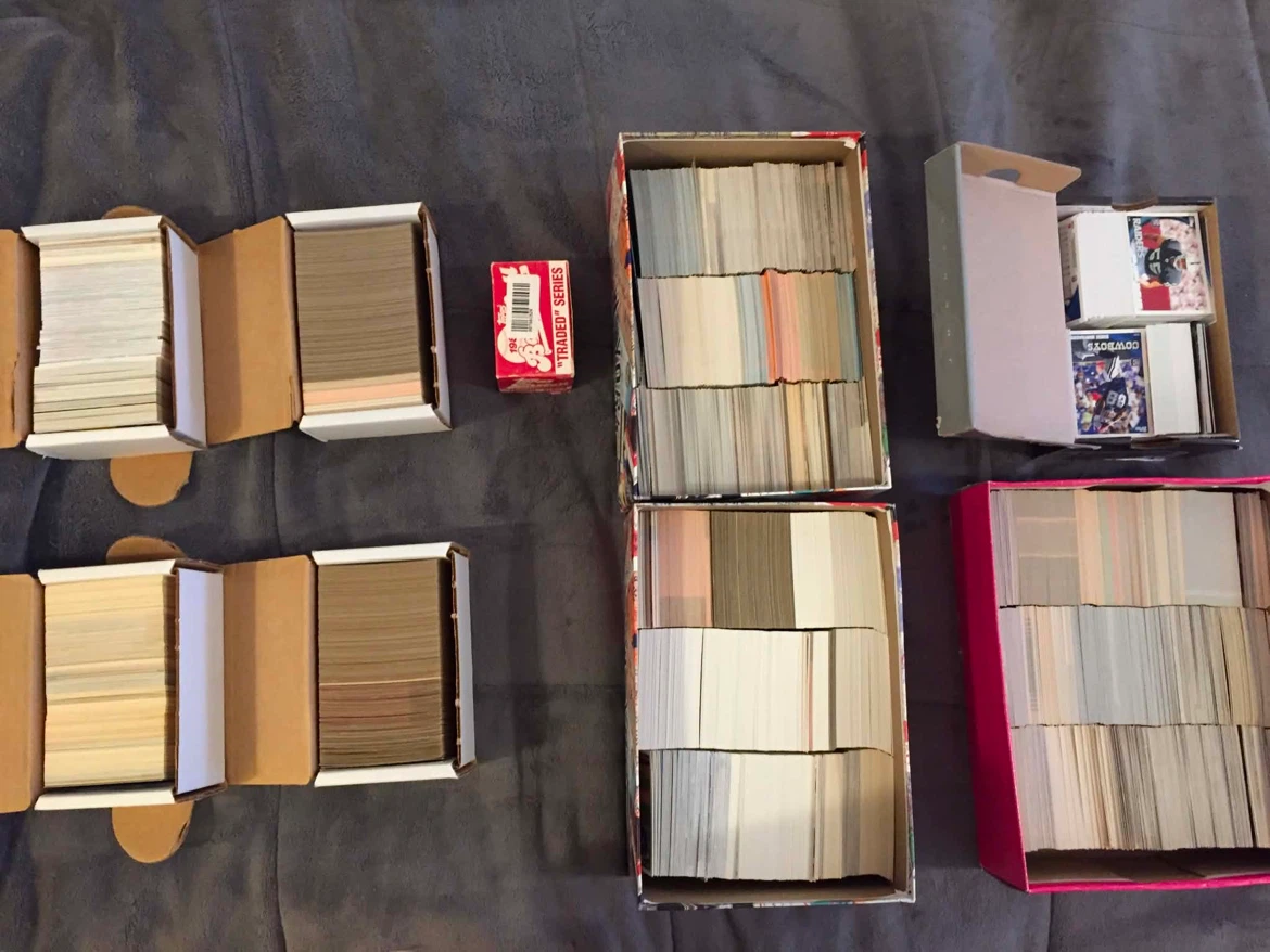 Assorted Baseball & Hockey Trading Cards - photo 2