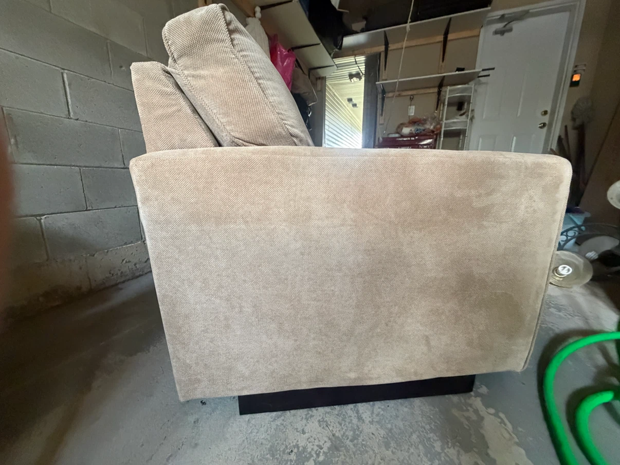 Canadian made vintage Tan 3-Seater Sofa - photo 5