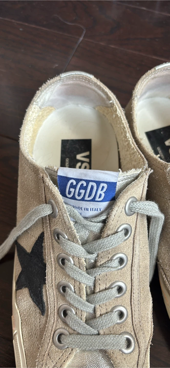 Golden Goose Deluxe Brand V-Star Sneakers Size 39 - photo 2