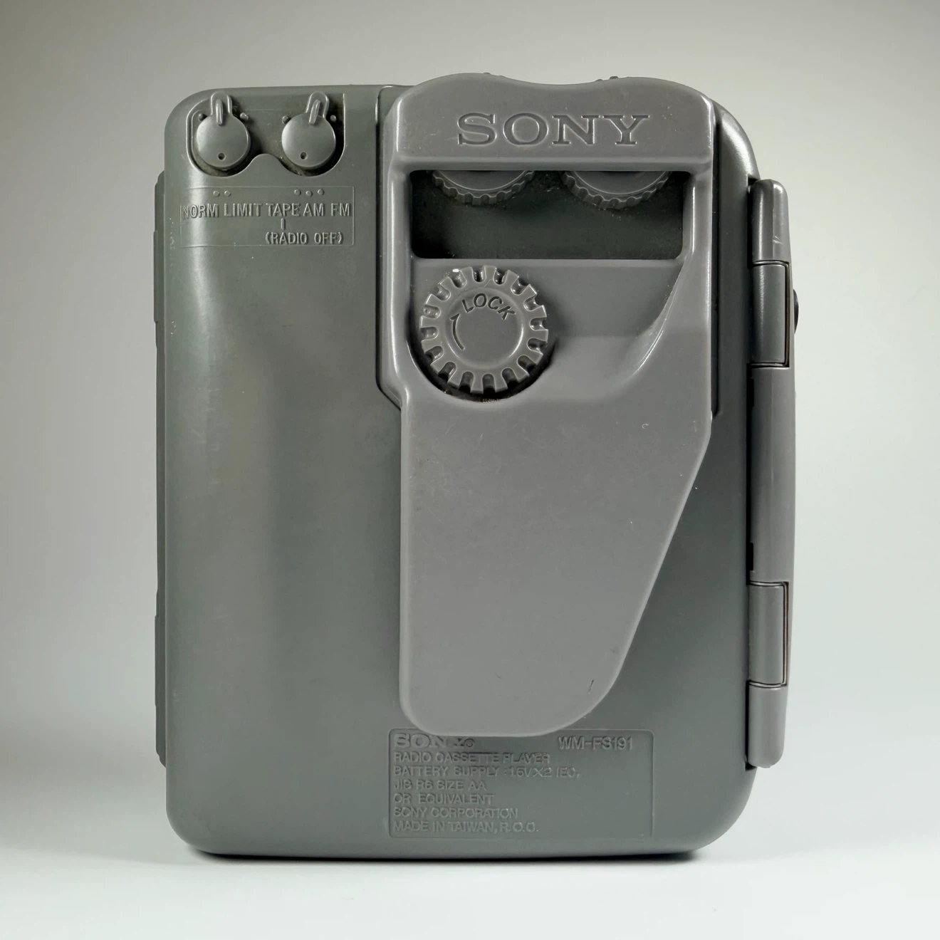 Vintage Sony Sports Walkman - photo 5
