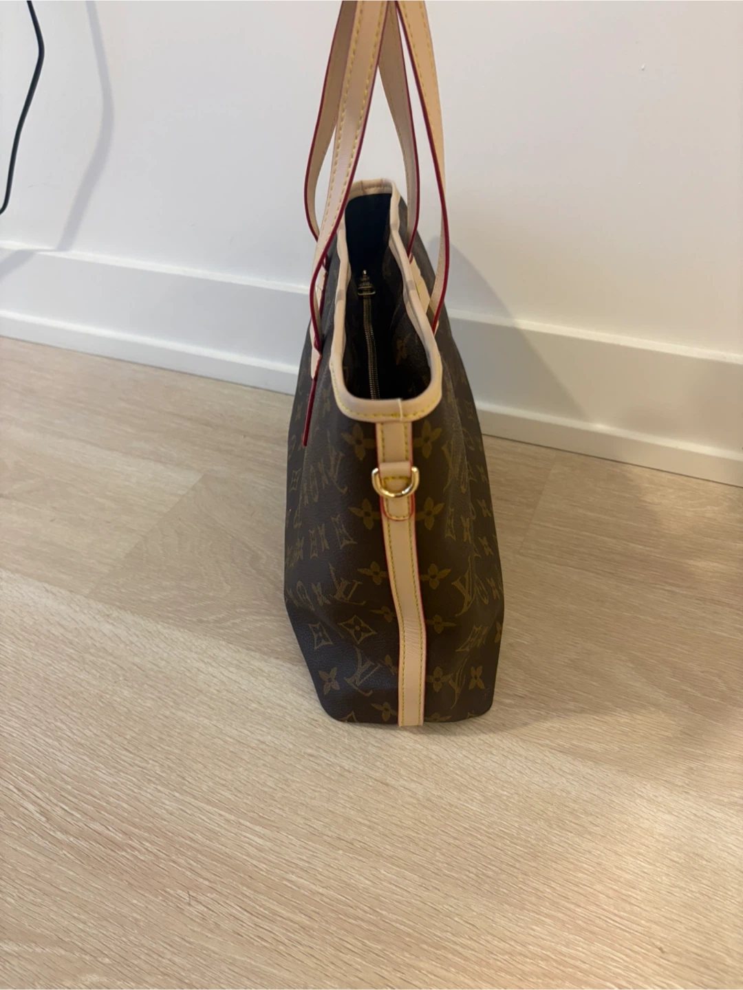Louis Vuitton Monogram Tote Bag - photo 3