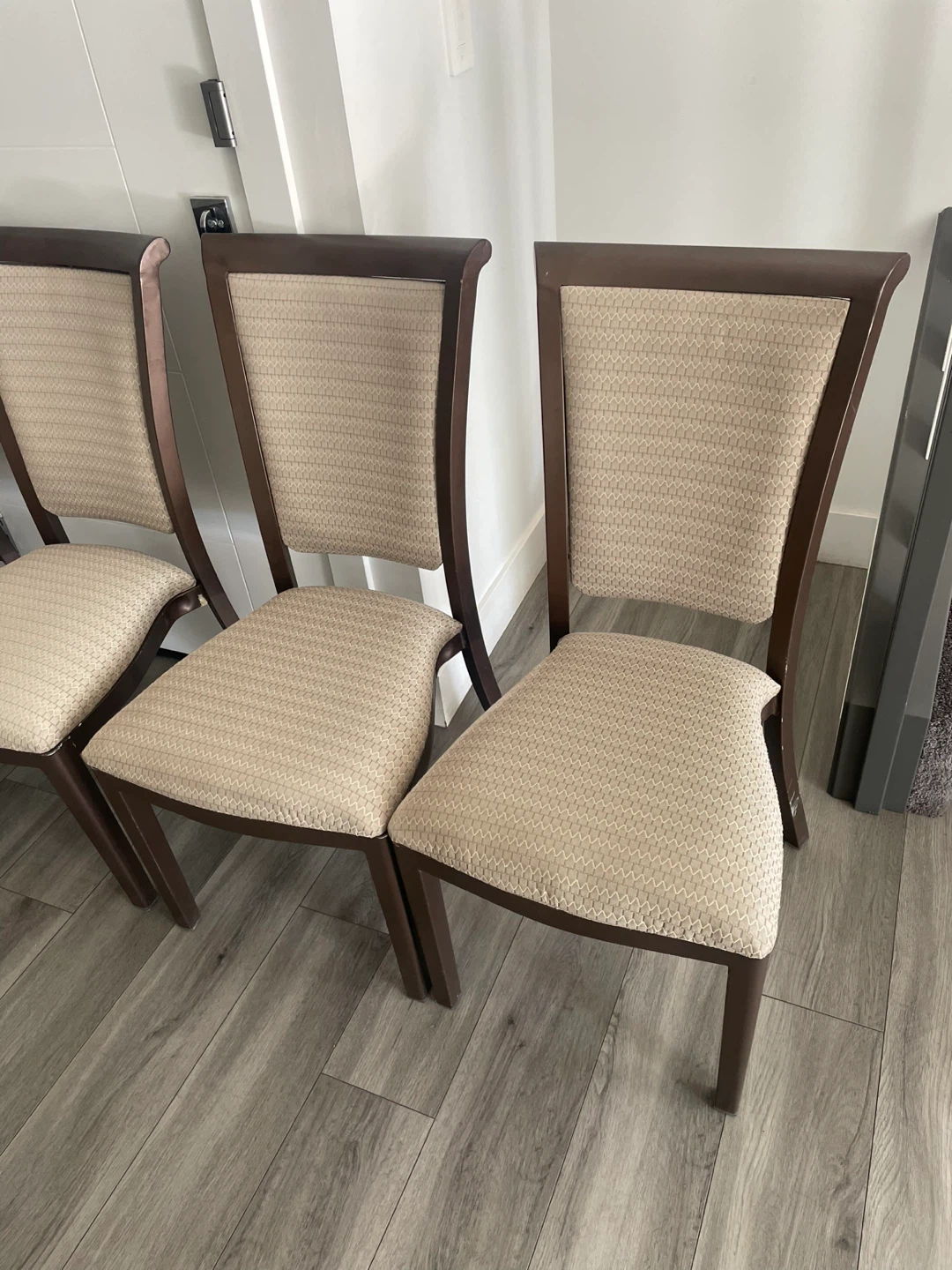 4 Dining Chairs - photo 2