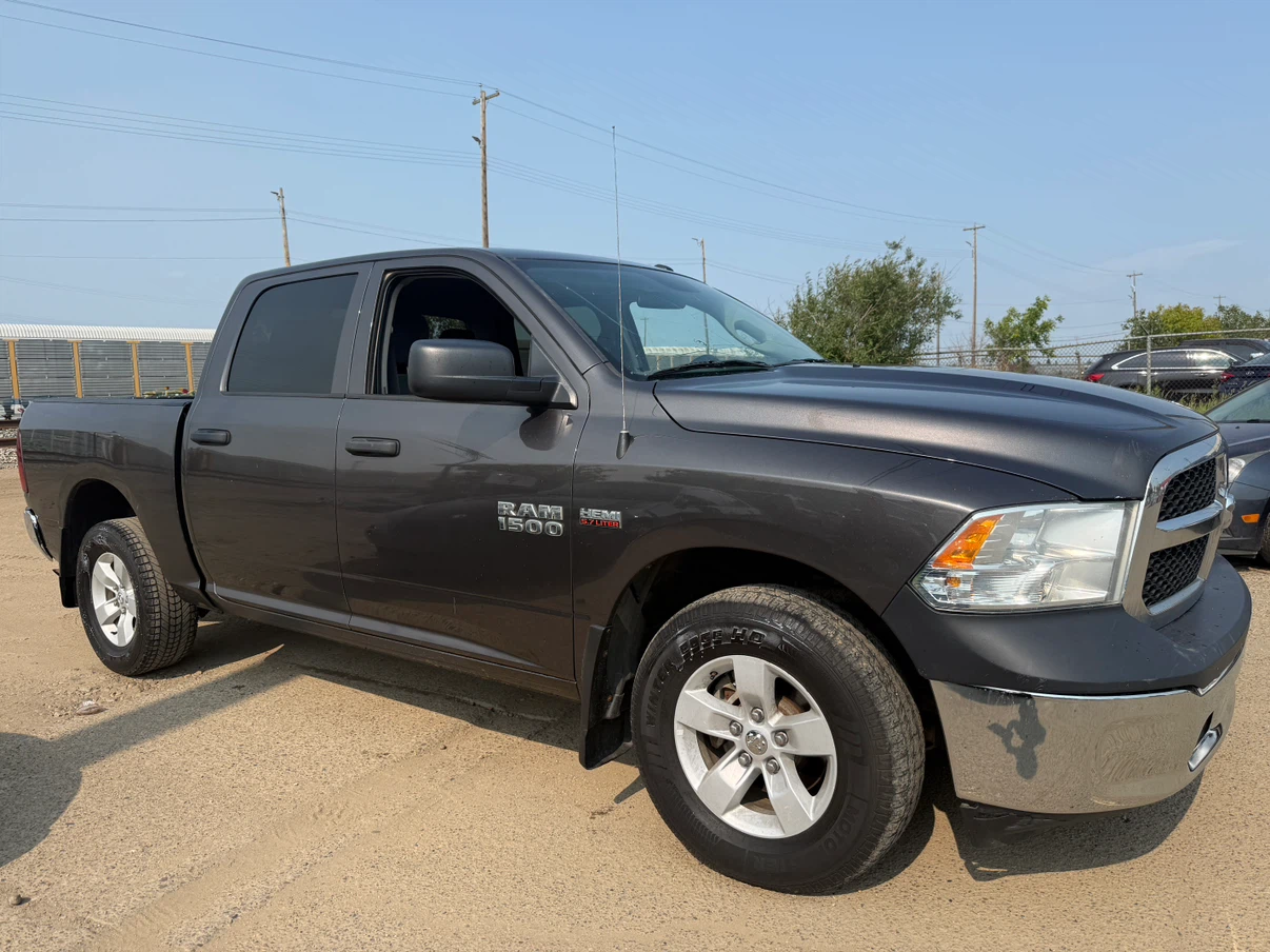 2017 Ram 1500 5.7L HEMI 4x4 - photo 3