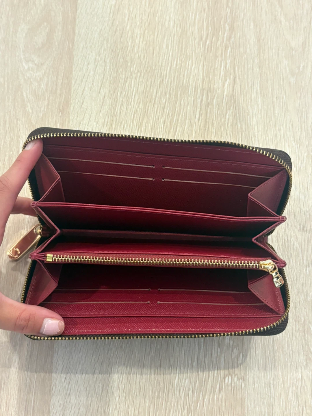 Louis Vuitton Monogram Zippy Wallet - photo 3