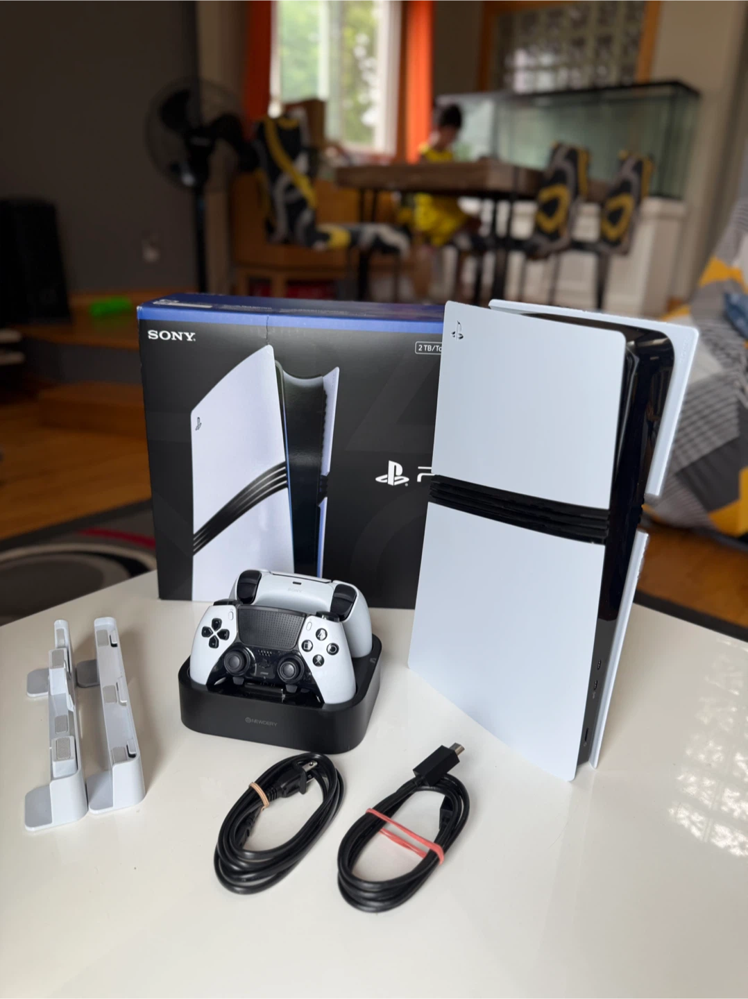 Bnew Ps5 Pro 2tb With Dual sense edge - photo 2