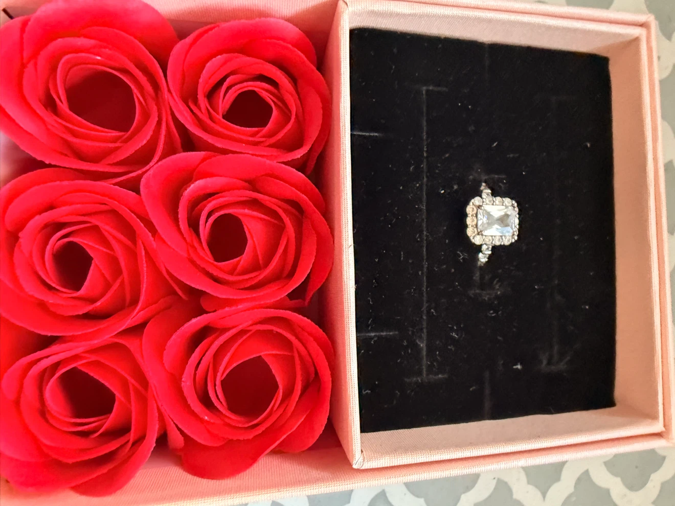 Rhinestone Ring with Faux Roses Gift Box