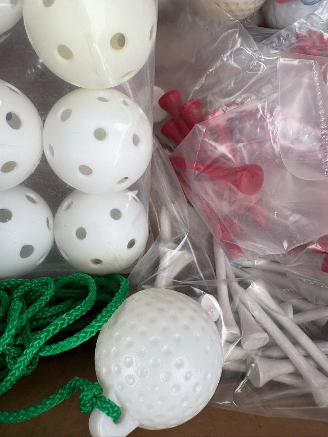 Golf Balls, Practice Balls, and Tees Set - photo 4