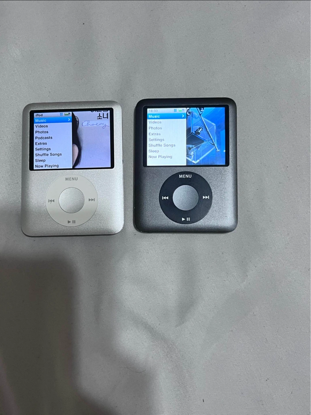 iPod Nano 3 Silver 4GB, Black GB (new batteries)