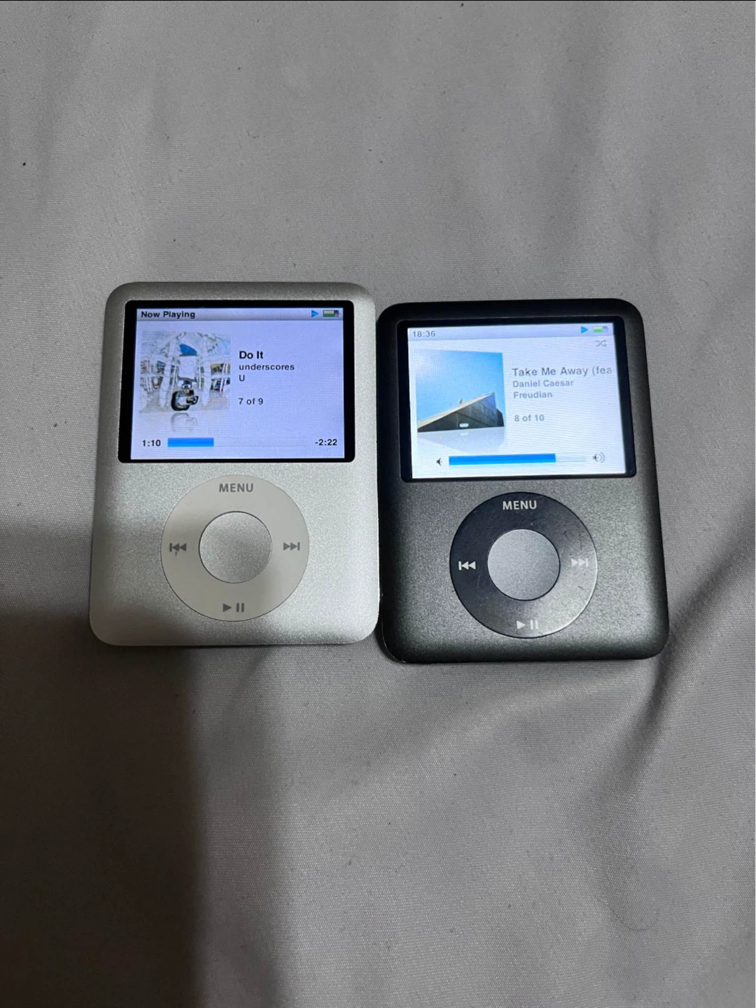 iPod Nano 3 Silver 4GB, Black GB (new batteries) - photo 2