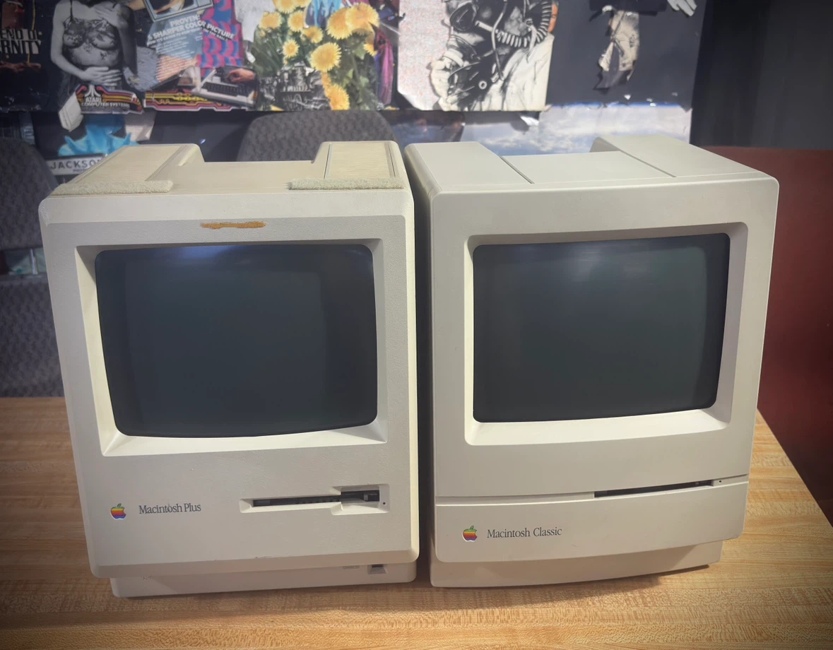 Apple Macintosh Plus & Macintosh bundle - As Is for Parts/Repair