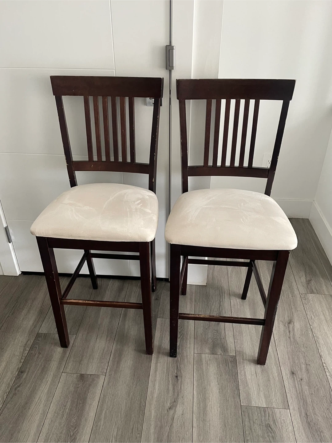 2 Bar Stools