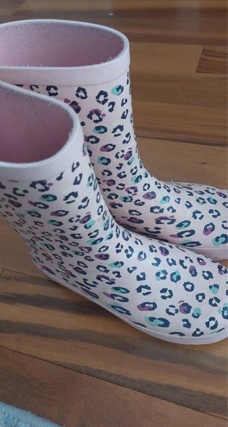 Kids Pink Leopard Print Rain Boots