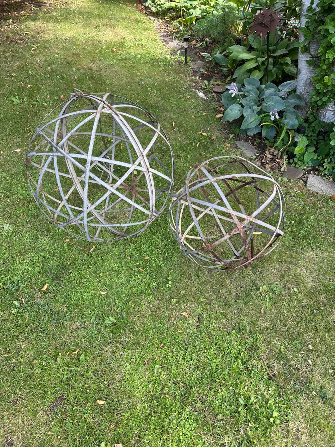 Decorative Metal Garden Spheres (Set of 2)