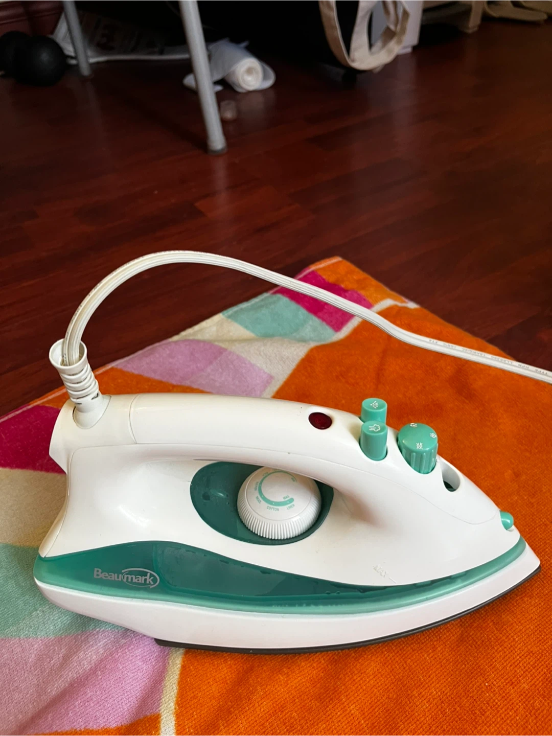Beau-Mark Steam Iron
