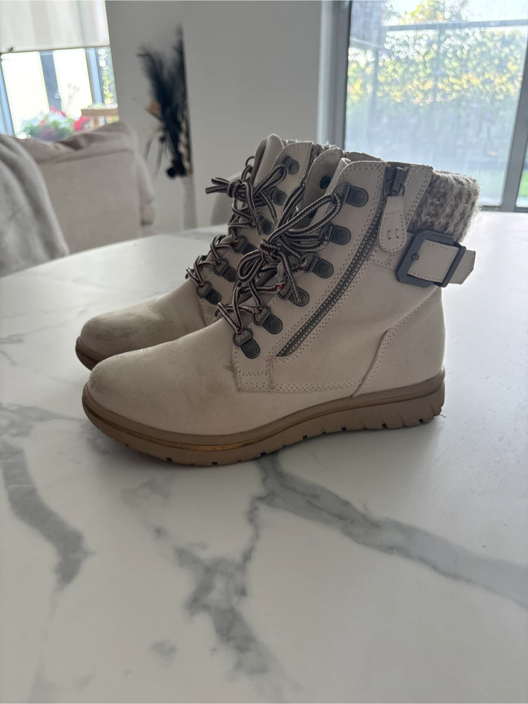Women's Cream Lace-Up fall Boots
