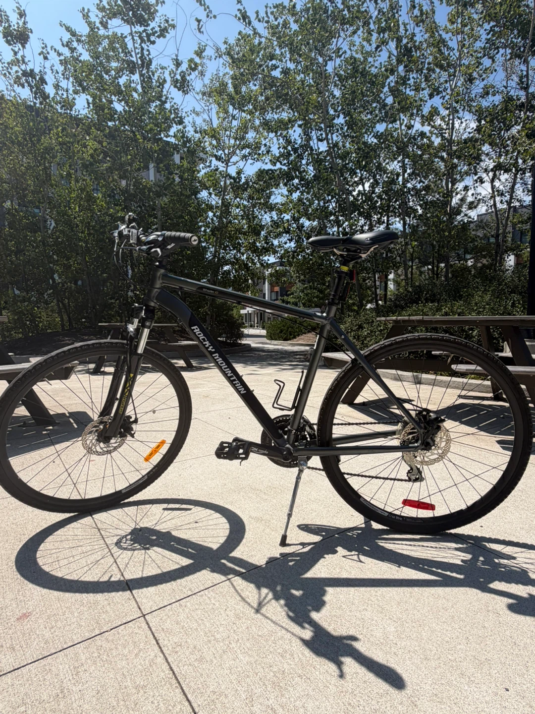 Rocky Mountain Whistler 10 Hybrid Bike