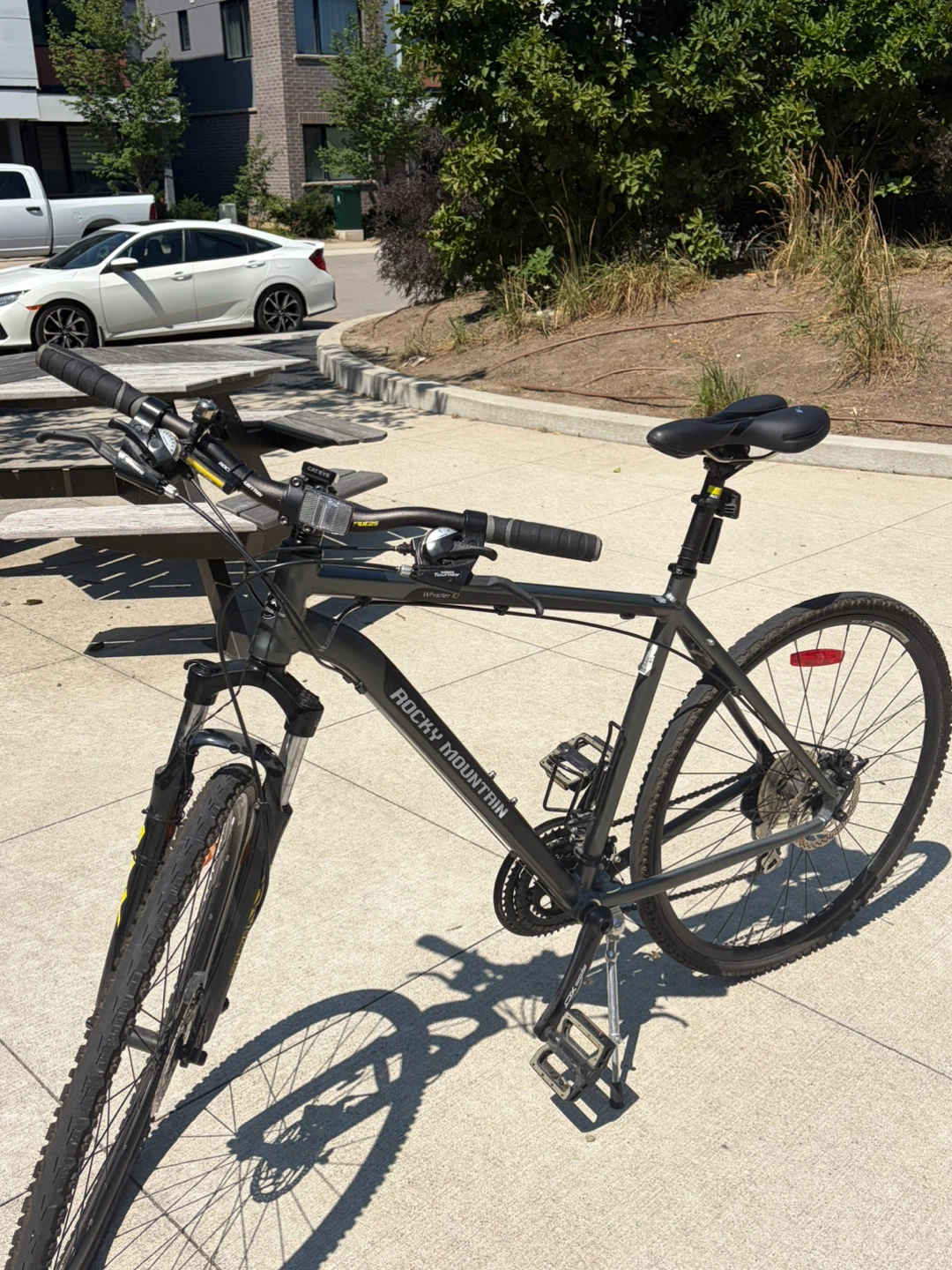 Rocky Mountain Whistler 10 Hybrid Bike - photo 3