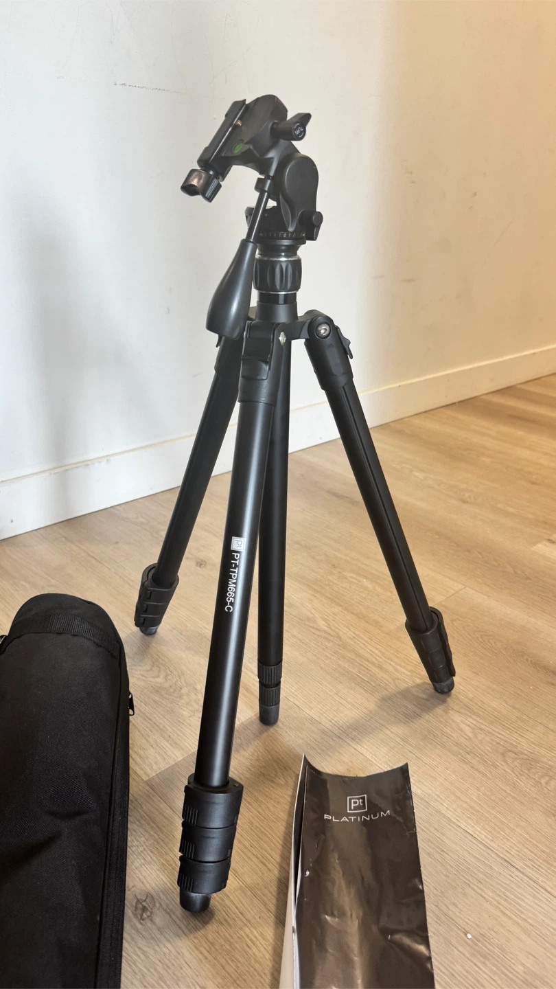 Platinum Tripod with Bag