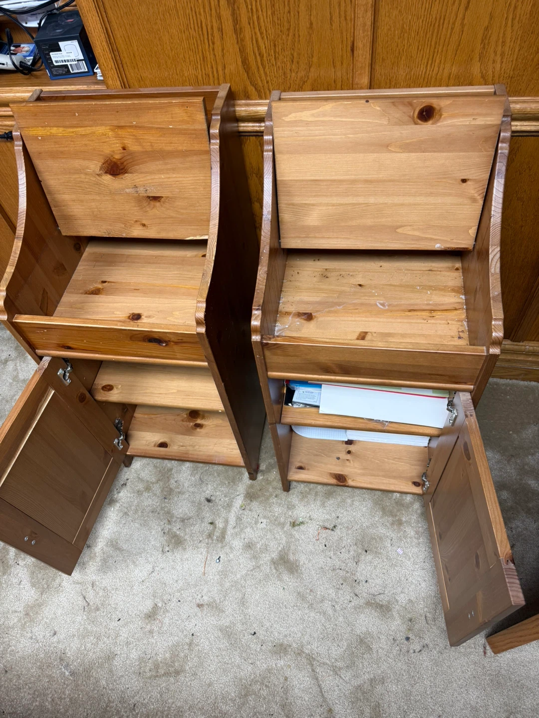 Pair of Pine Wood Nightstands - photo 2