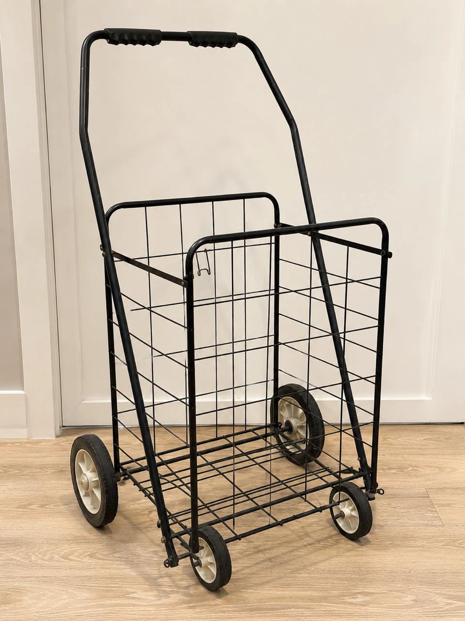 Black Folding Shopping Cart