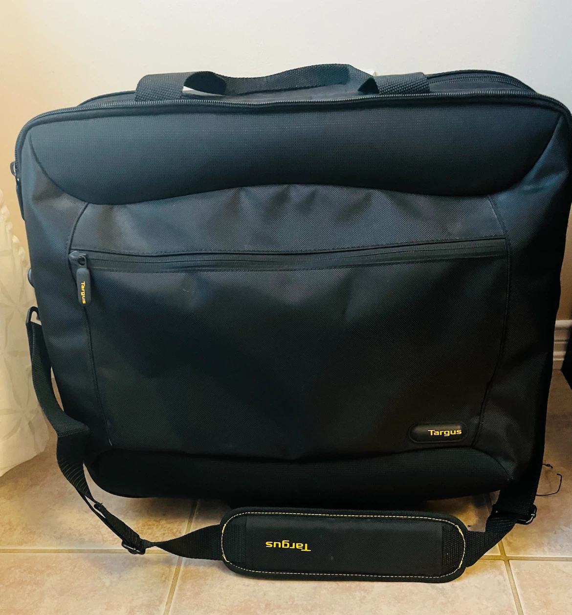Targus rolling laptop bag
