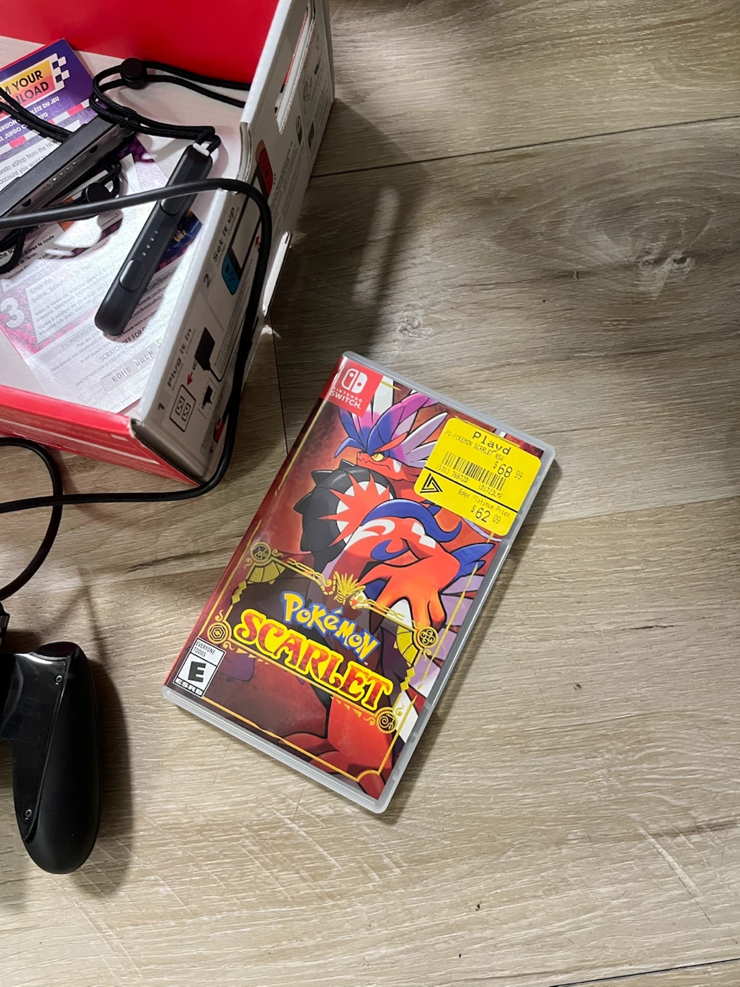 Nintendo Switch Console with Pokémon Scarlet Game - photo 2