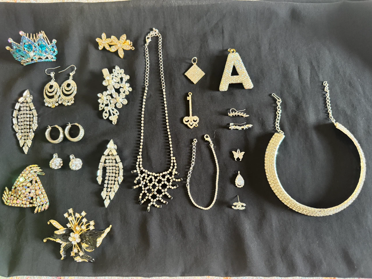 Assorted Rhinestone Jewellery lot - photo 4