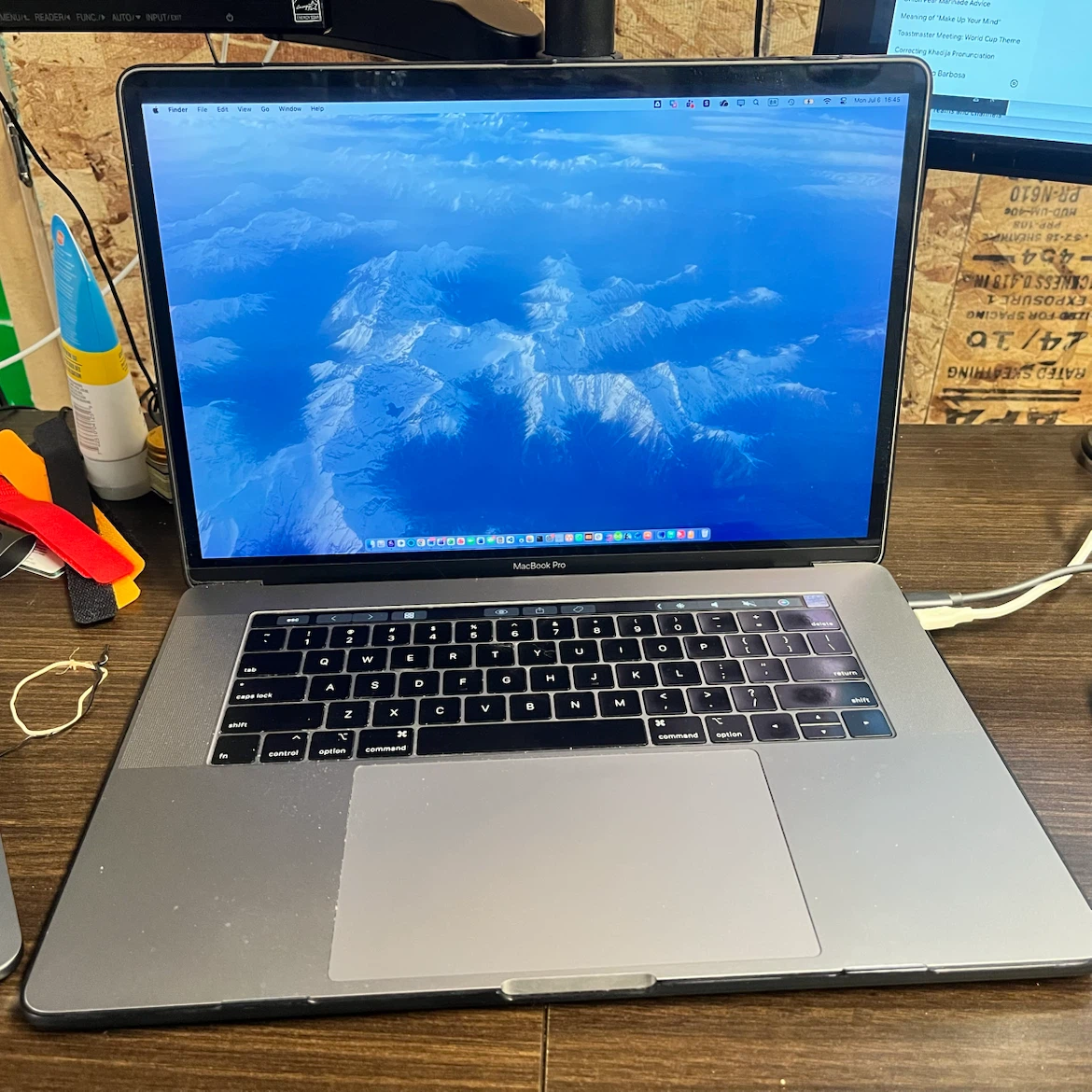 MacBook Pro 15-inch, 2018, i7 32Gb 1Tb
