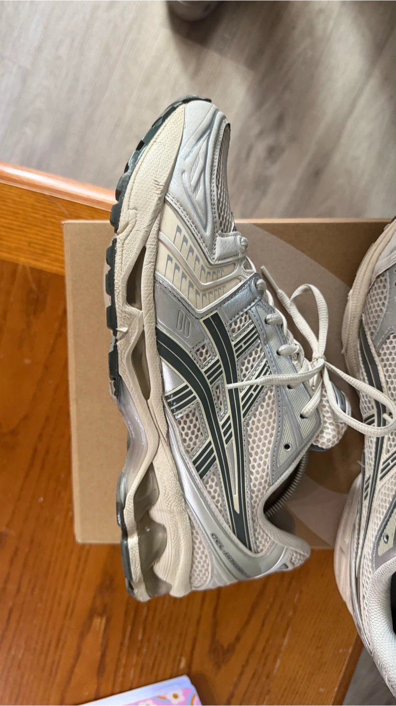 ASICS Gel-Kayano 14 Running Shoes