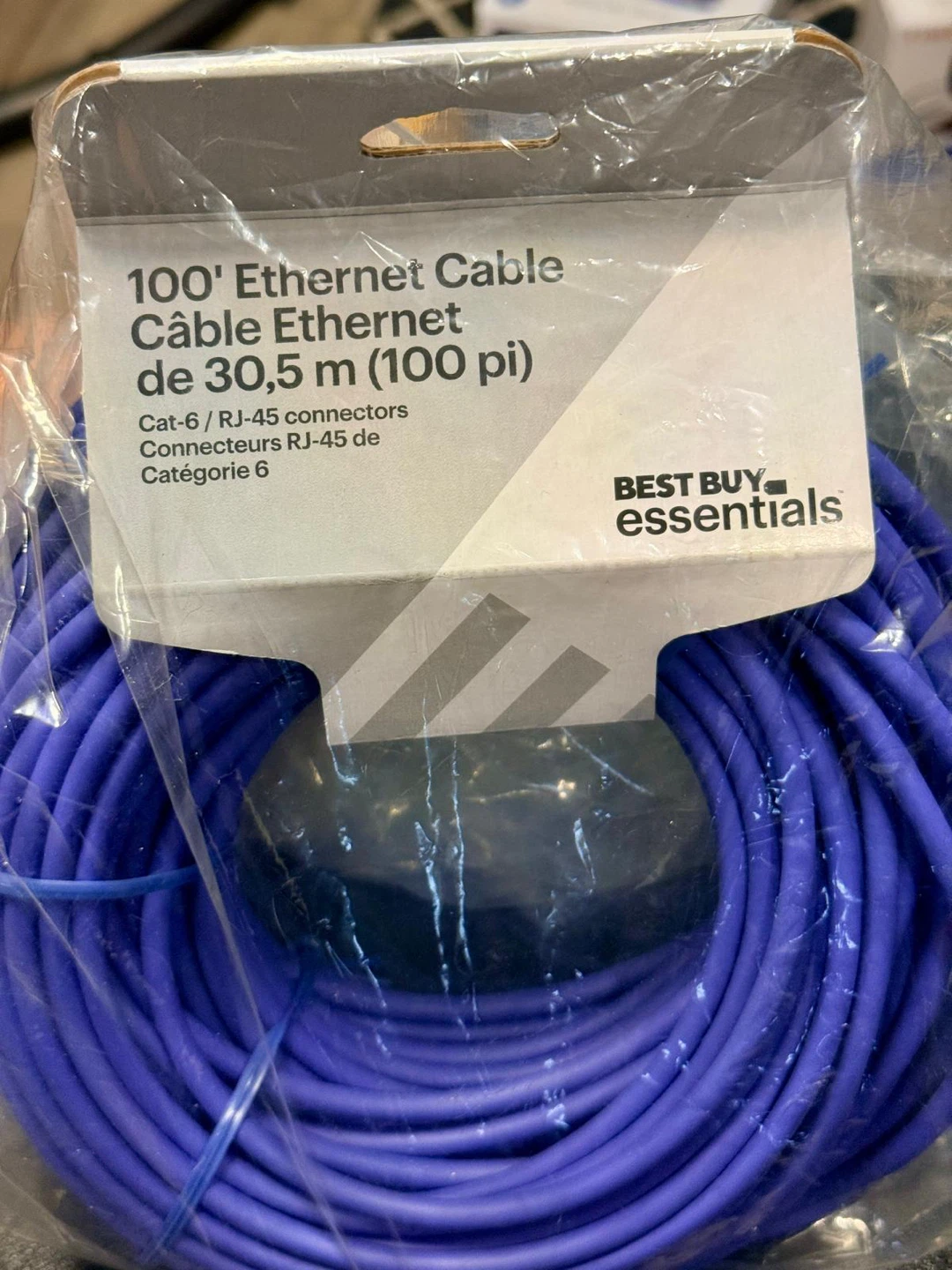 Best Buy Essentials 100' Cat-6 Ethernet Cable - Blue