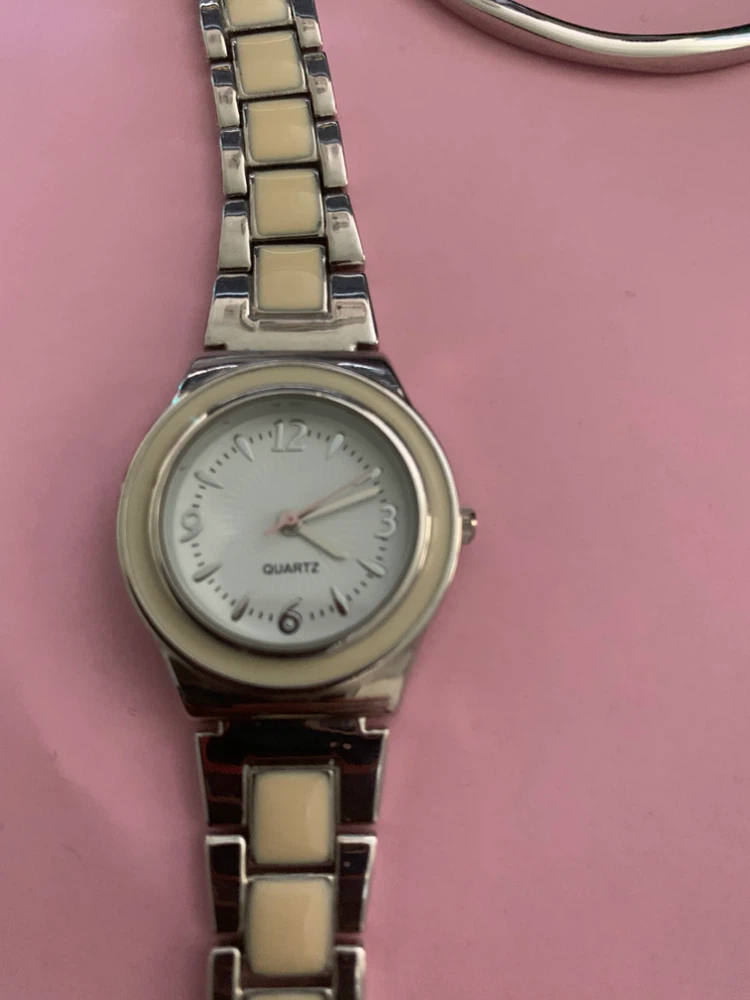 Women's Quartz Watch with Cream Accents - photo 2