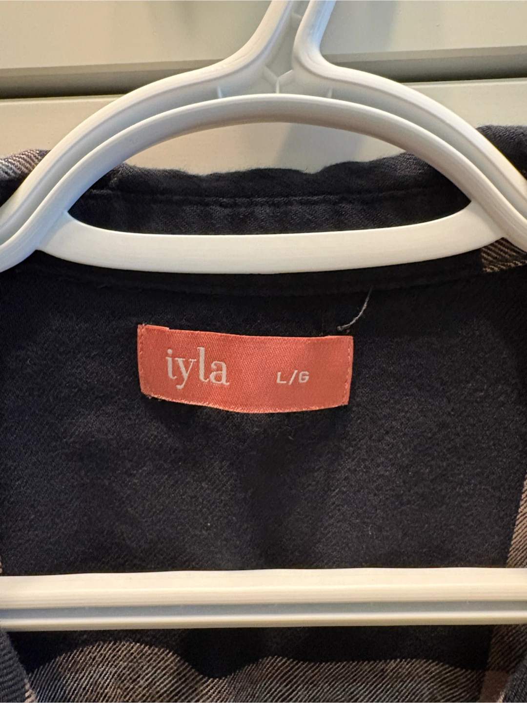 Women’s Shirt Size Large - photo 2