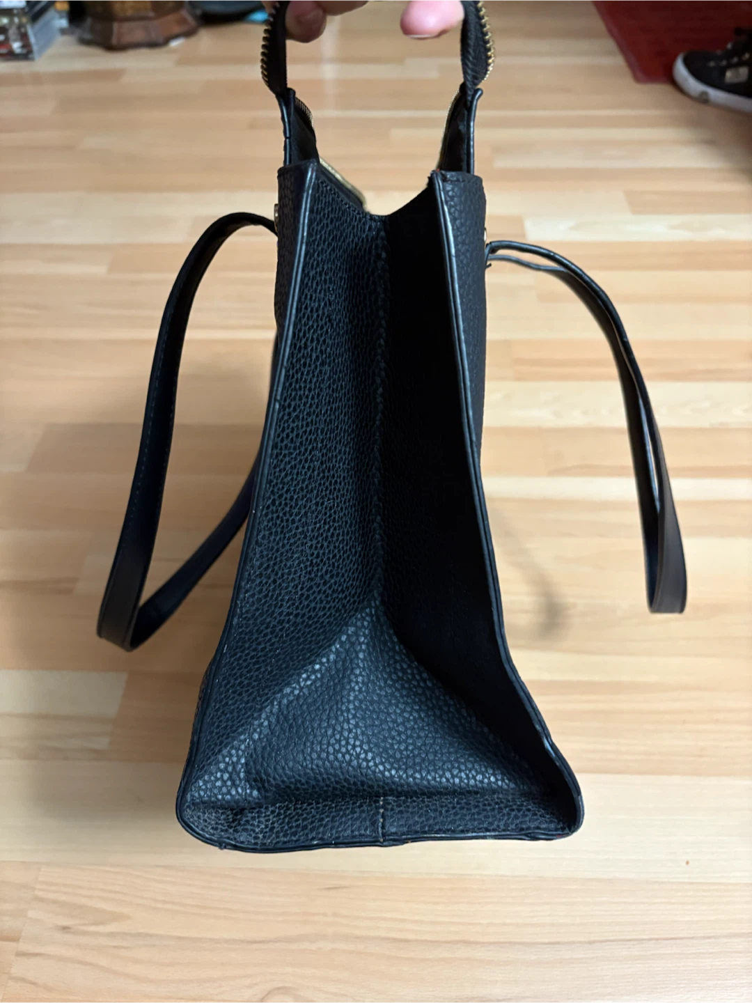 Women’s Black Leather Purse $10 firm Used - photo 5