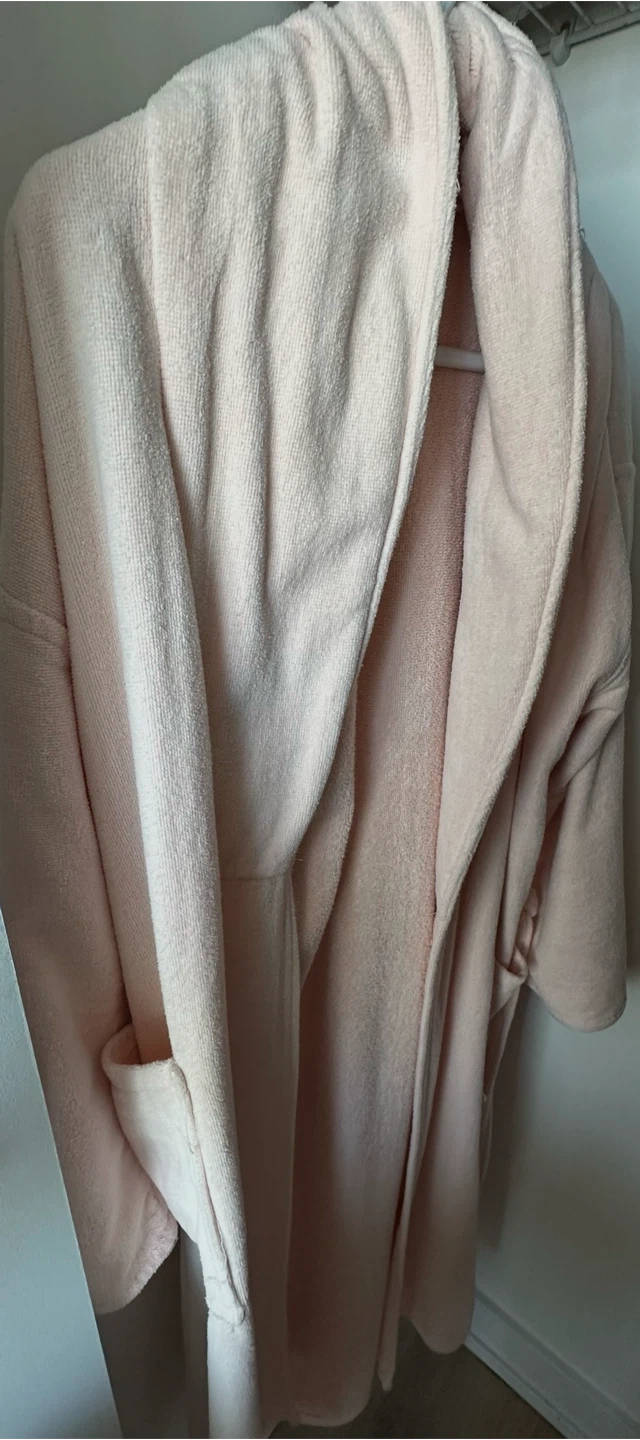 Pink Bathrobe - photo 2