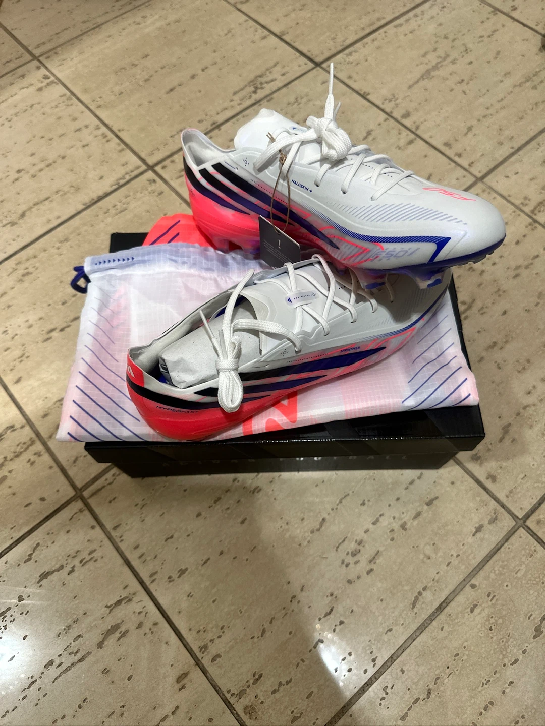 Adidas f50’s size 9