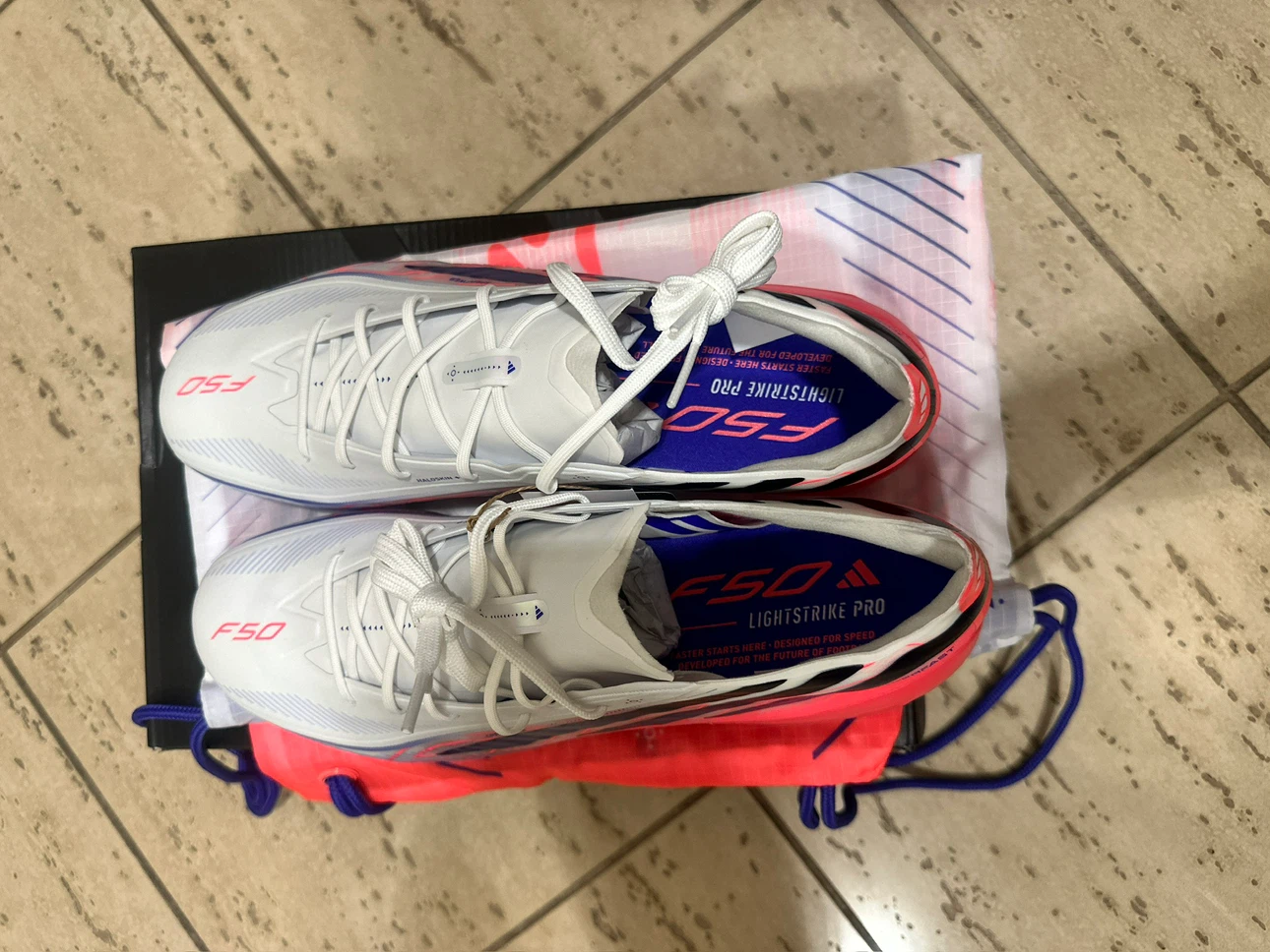 Adidas f50’s size 9 - photo 4