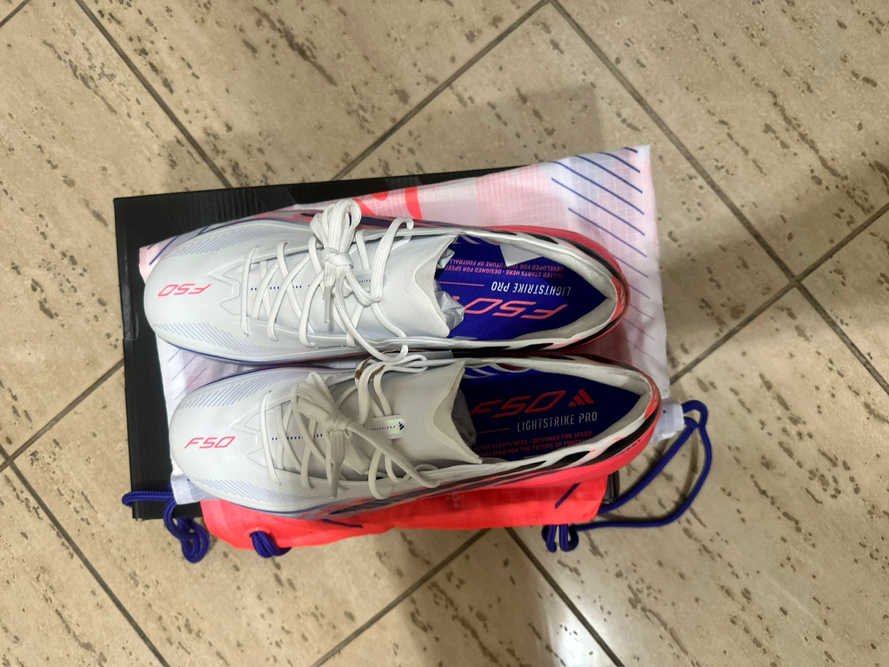 Adidas f50’s size 9 - photo 5